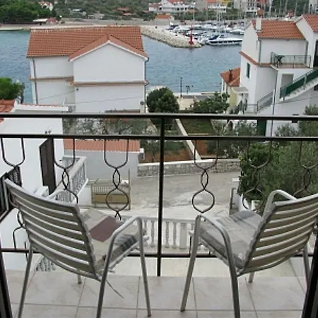 Bogo Apartamento Tisno